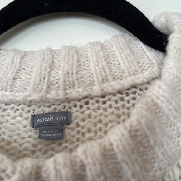 Beige Aerie Oversized Sweater Size XS - Picture 2 of 4